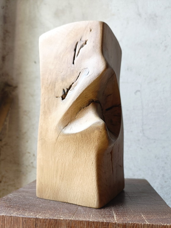 Image 1 of Vase/sculpture in carved solid oak