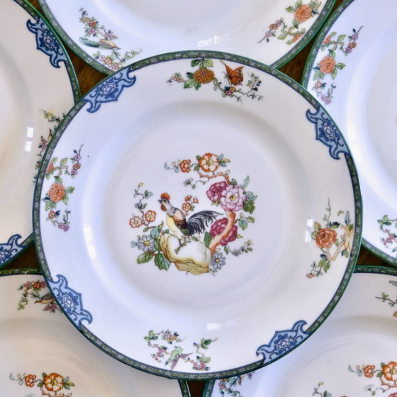Image 1 of Vintage porseleinen servies uit de jaren 30, versierd met vogels, vlinders en een haan