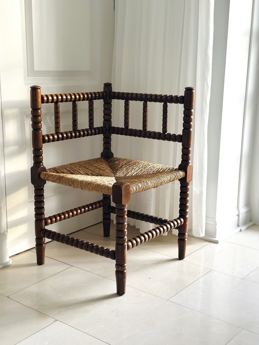 Bobbin hoekstoel rieten zitting eikenhout