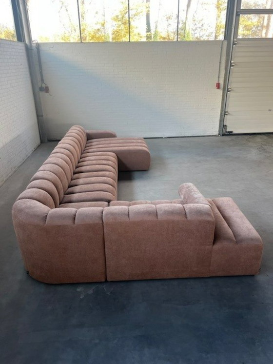 Image 1 of Divano 4x6 modello X4 – divano angolare dal design modulare con forme organiche