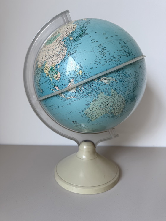 Image 1 of Mappamondo d'epoca