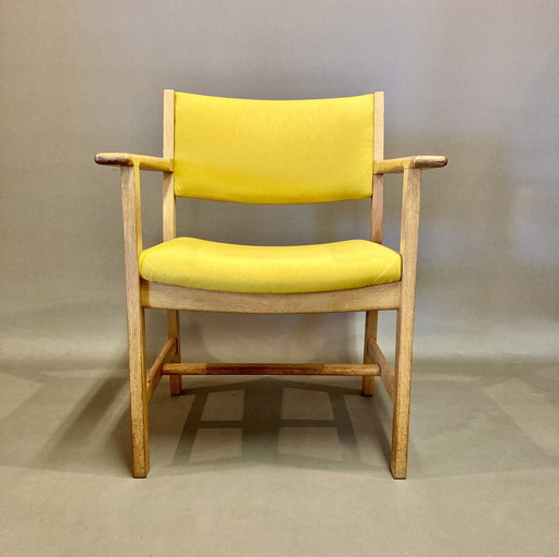 Suite van 4 fauteuils met Hans Wegner stempel "Scandinavisch ontwerp" 1960.