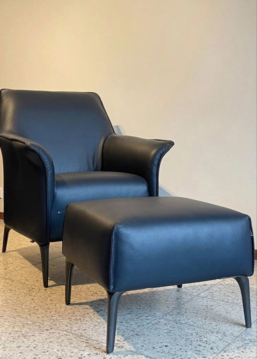 Leolux Mayuro fauteuil + hocker