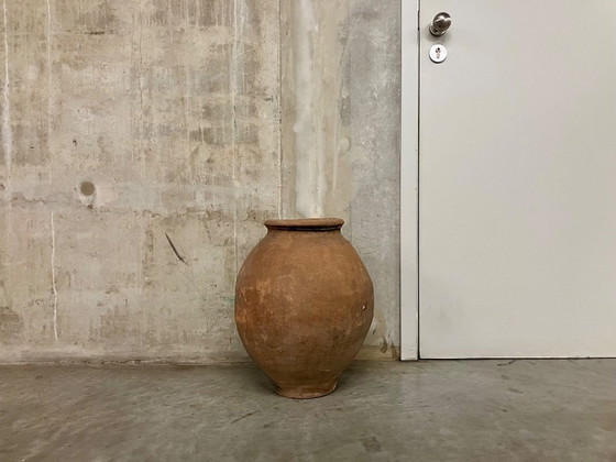 Image 1 of 🏺 Antica brocca in terracotta per vino e olive, vaso