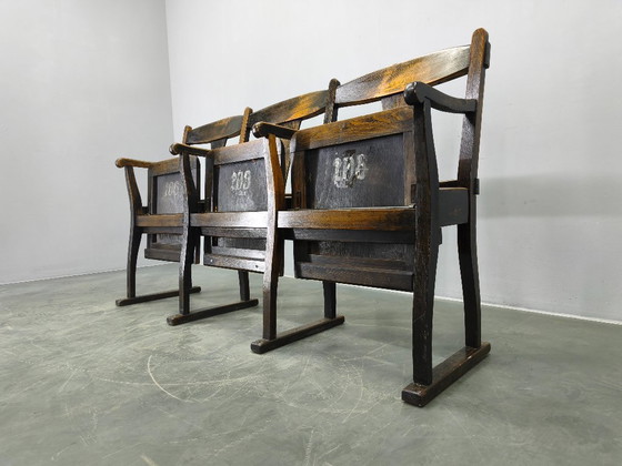 Image 1 of Rares bancs de cinéma en bois de hêtre tchécoslovaques des années 1920