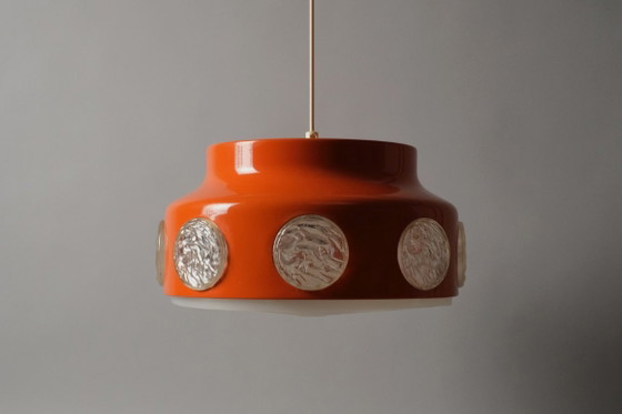 Vitrika Hanglamp, Oranje met ingelegde Medaillons, 1960s Danish Modern Verlichting. – Hanglampen, Aluminium (photo 2 of 12)