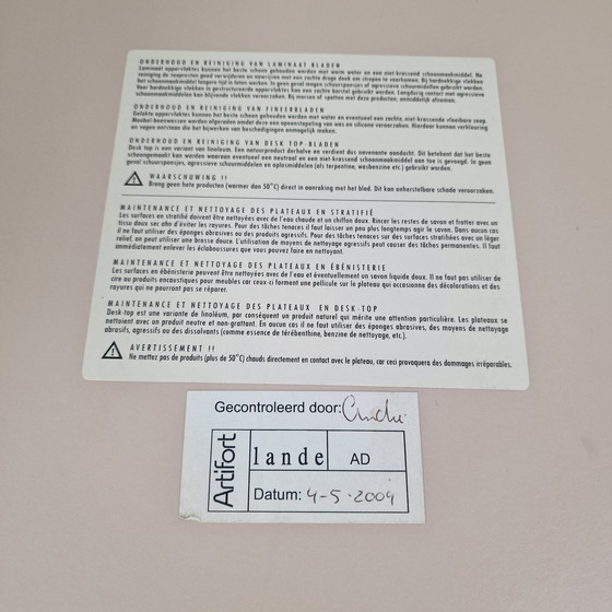 Image 1 of Table de salle à manger ovale par Pierre Paulin pour Artifort, années 2000