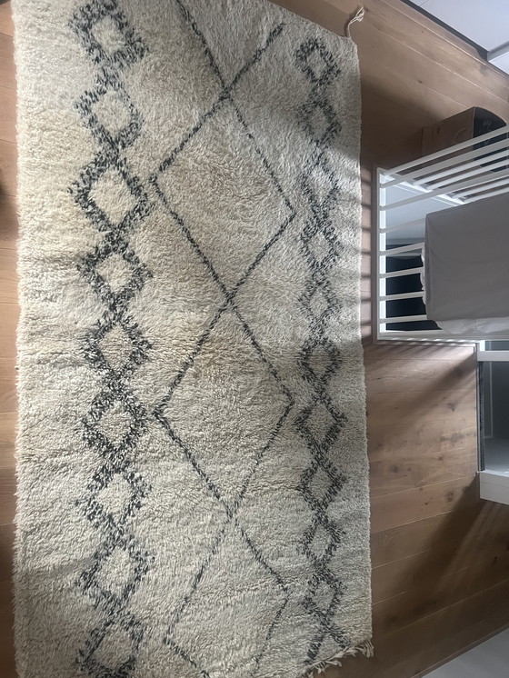 Image 1 of Beautiful hand-knotted Moroccan rug