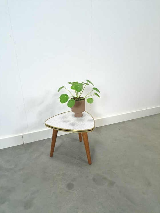 Image 1 of Mesa auxiliar de los años 50 para plantas con tablero de fórmica a rayas blancas y grises, n.º 31