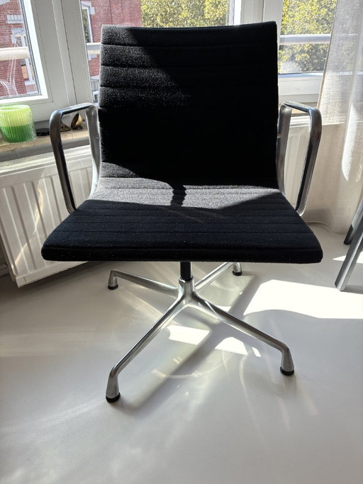 Chaise Vitra EA108 – bureaustoelen, Textile, Aluminium