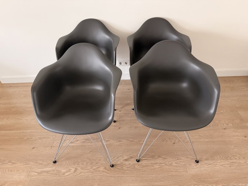 4x Vitra DAR Stoel – eetkamerstoelen, Metal, Plastic