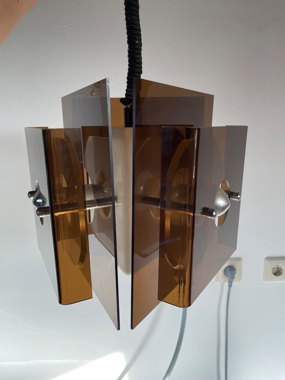 Herda Space Age plexiglass hanging lamp – Pendant lamps, Plastic (photo 5 of 5)