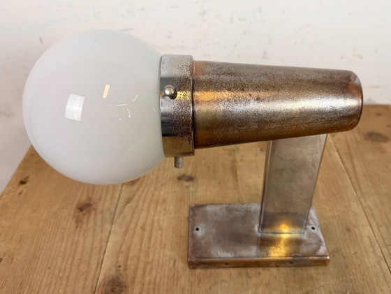 Image 1 of Vintage Art Deco wandlamp met opaalglas, jaren 30