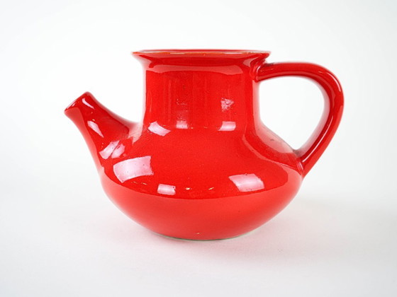 Image 1 of Jarra de cerámica roja, diseño danés, década de 1960, fabricada en Dinamarca.