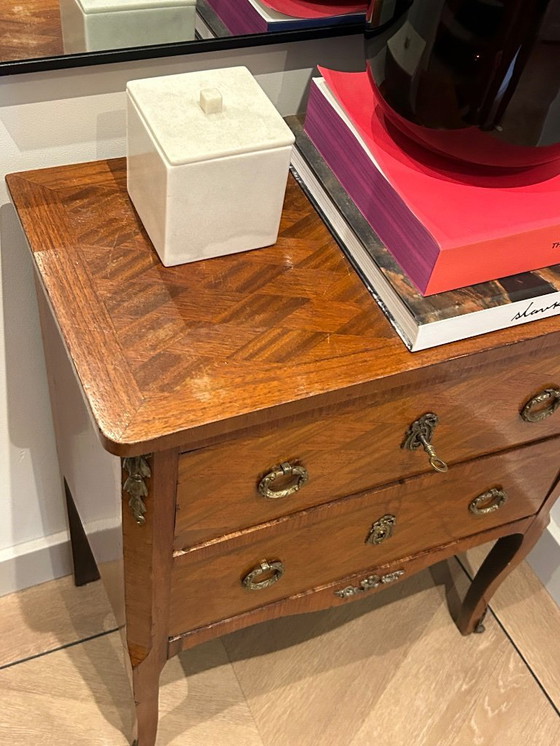 Image 1 of Bellissimo comò Luigi XVI kersenhout