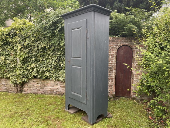 Image 1 of 18E Eeuwse Kledingkast Keukenkast Halkast Legkast Frans  Antiek