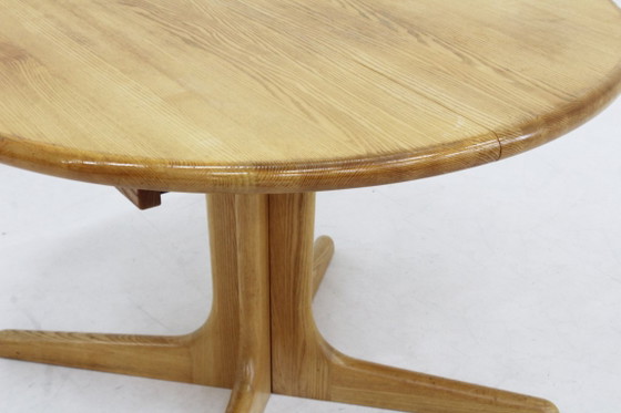 Vintage Danish round extendable dining table solid wood 60s (photo 3 of 7)