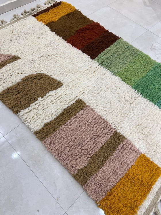 Image 1 of Alfombra bereber marroquí tradicional pequeña de pura lana, 100x200 cm.