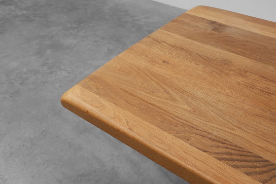 Image 1 of Französischer Eichenbodentisch des 20. Jahrhunderts mit geschwungenen Beinen und Bohlenplatte