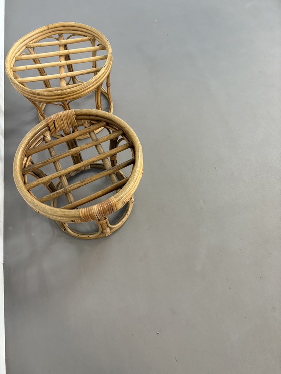 Image 1 of Set van 4 vintage rotan en bamboe krukjes uit de jaren 70.
