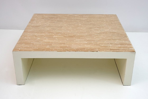 Image 1 of Moderner italienischer Couchtisch aus Harz und Bambus