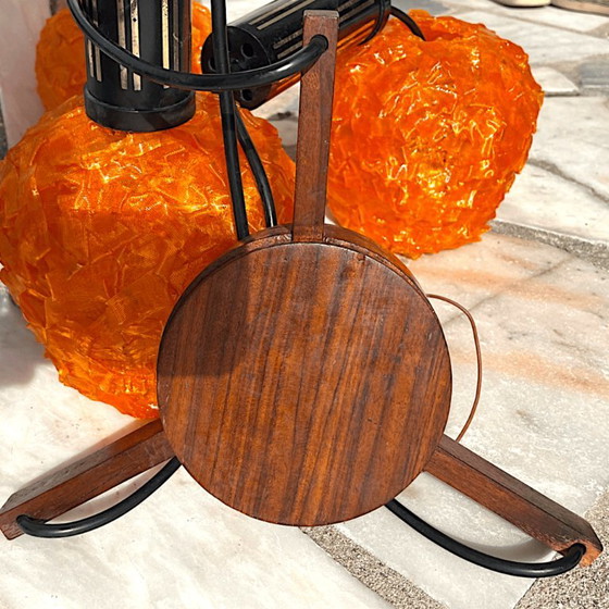 Space Age Orange Lucite Spaghetti 3-Light Cascading Hanging Light Chandelier, 1970s – Wood (photo 9 of 11)