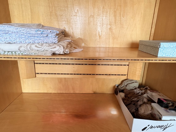 Image 1 of Ampio armadio vintage in radica di noce - stile Art Déco