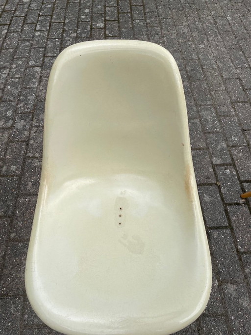 Herman Miller - Eames Stühle aus Fiberglas