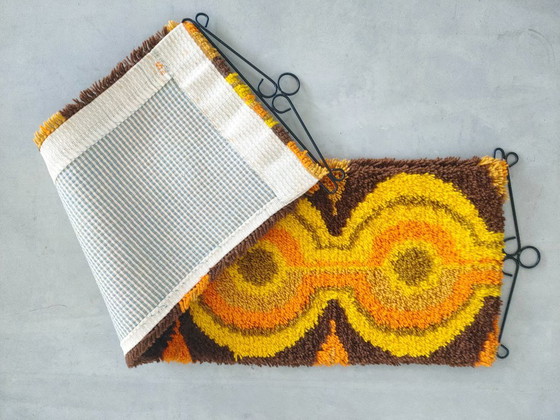 Image 1 of McM handgeknoopt geometrisch 70'ies wandkleed/wanddecoratie/tafelloper 