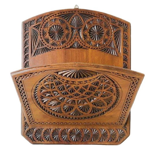 Artdeco lectuurbak hout Fries Kerfsnijwerk 1920's
