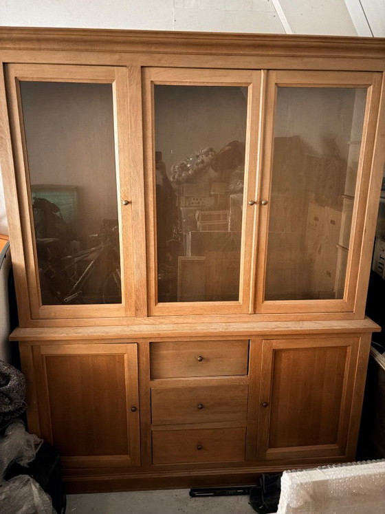 Wooden display cabinet with glass doors, Brown, Klassiek (photo 2 of 5)