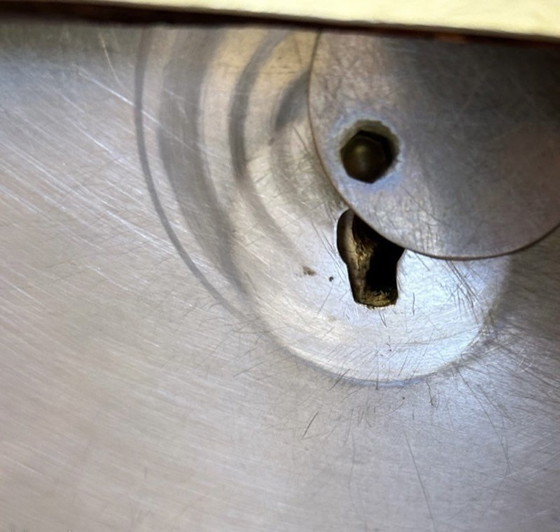 Image 1 of Cassetta delle lettere antica fatta a mano