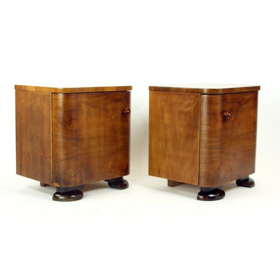 Image 1 of Minimalistische Art Deco nachtkastjes van walnootfineer, Tsjechoslowakije, jaren 1930