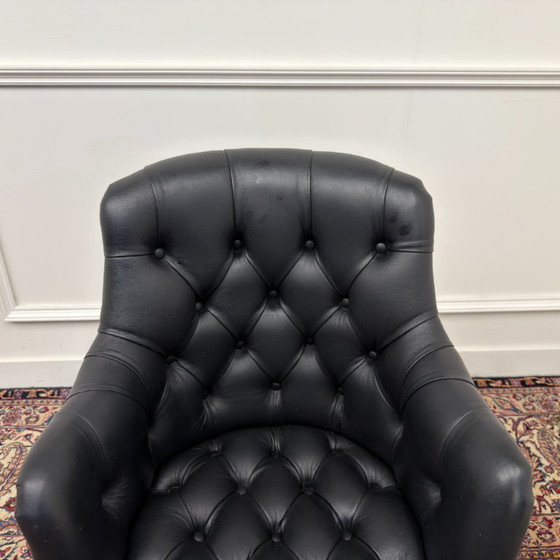 Sedia da ufficio Chesterfield inglese nera – Sedie da ufficio, Leather, Wood (photo 5 of 7)