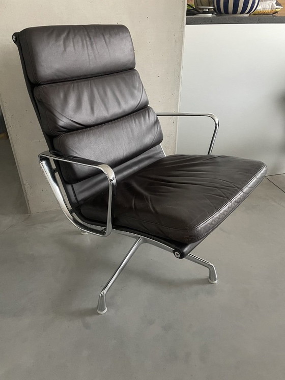 Image 1 of Eames Soft Pad Loungestoel - EA216 - Herman Miller