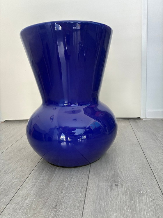 Des Pots large “hourglass” vase (cobalt blue) – Ceramic (photo 4 of 5)