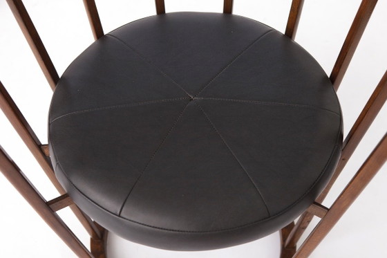 Set van 4 vintage fauteuils in tonvorm, jaren 70, Duitse beukenhouten eetkamerstoelen, zwart kunstleer, (photo 6 of 12)