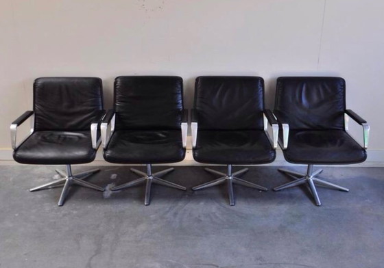 Image 1 of 4 esclusive sedie a secchiello brutaliste degli anni '60 in pelle e acciaio spazzolato