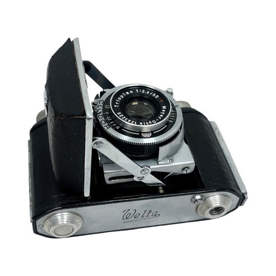 Image 1 of German Welta Welti I Meyer-Optik Trioplan 2.9/50 camera, 1950s, in working order