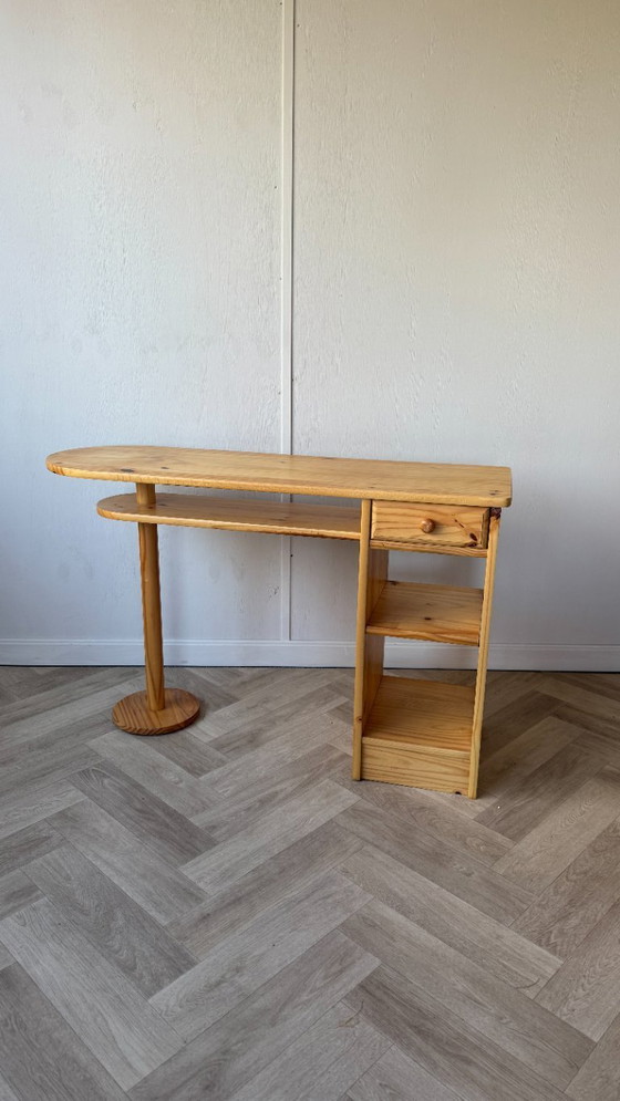 Image 1 of vintage bureau in grenen