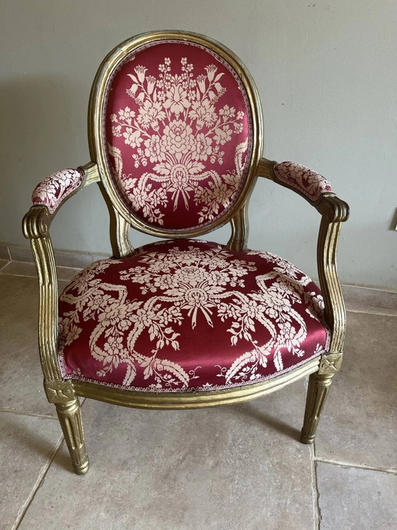 Fauteuil cabriolet Louis XVI en bois doré – dossier médaillon et tissu – Wood (photo 2 of 22)