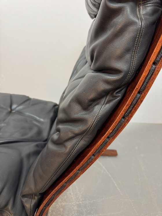 Image 1 of Mid-Century Scandinavian Design Leather Siesta Lounge Chair and Ottoman Designed by Ingmar Relling, Norway 1970s.