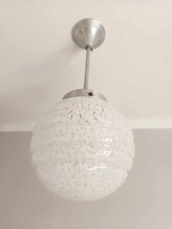 Image 1 of Art deco glazen bol hanger uit Clichy