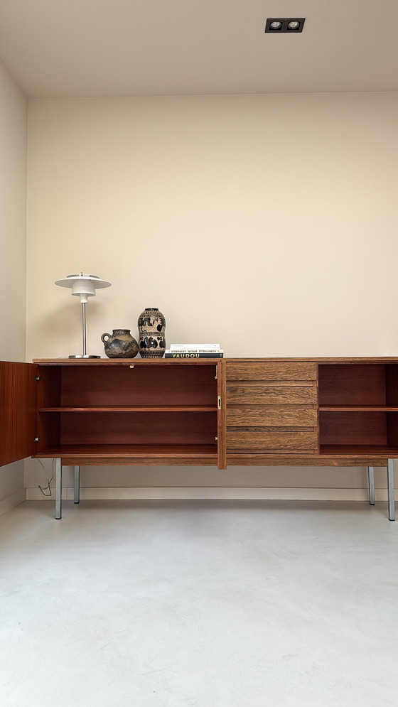 Image 1 of Vintage palissander / houten dressoir 