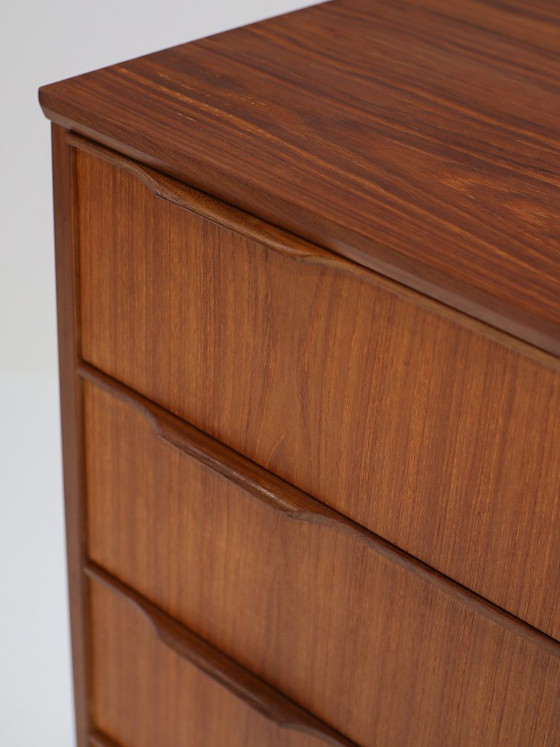 Image 1 of Grande cassettiera in teak, stile vintage danese, con 4 cassetti.