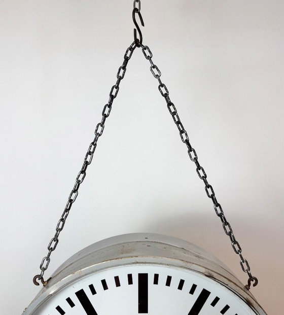 Grande horloge industrielle double face pour chemin de fer ou usine, de la marque Simlex, années 1960 (photo 9 of 18)