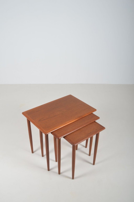 Set aus 3 dänischen Satztischen aus Teakholz, 1960er Jahre