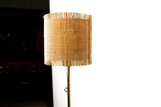 Image 1 of Lampadaire Suédois en Laiton, pied en fonte, modèle G 019 par Bergboms 1960.