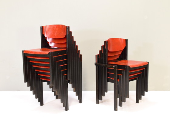 14x Italian Postmodern Stacking Chairs in Sottsass Memphis Style - Italy, 1970's, Dining chairs, Metal, Red (photo 4 of 20)
