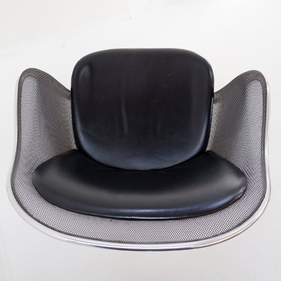 Image 1 of Vintage Italian swivel armchair “Iuta” by Antonio Citterio for B&B Italia